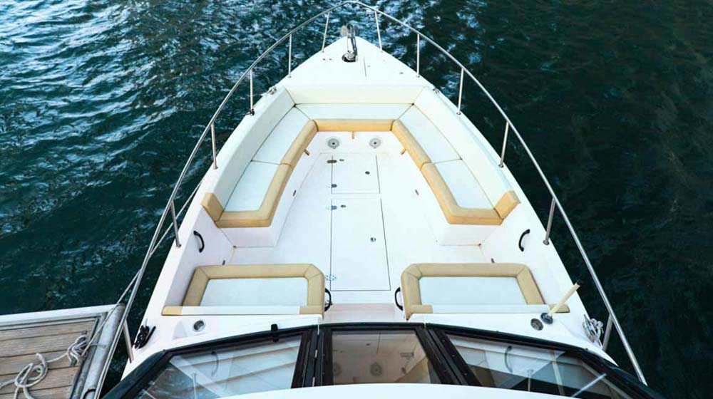 36-ft-yacht-thunder-9